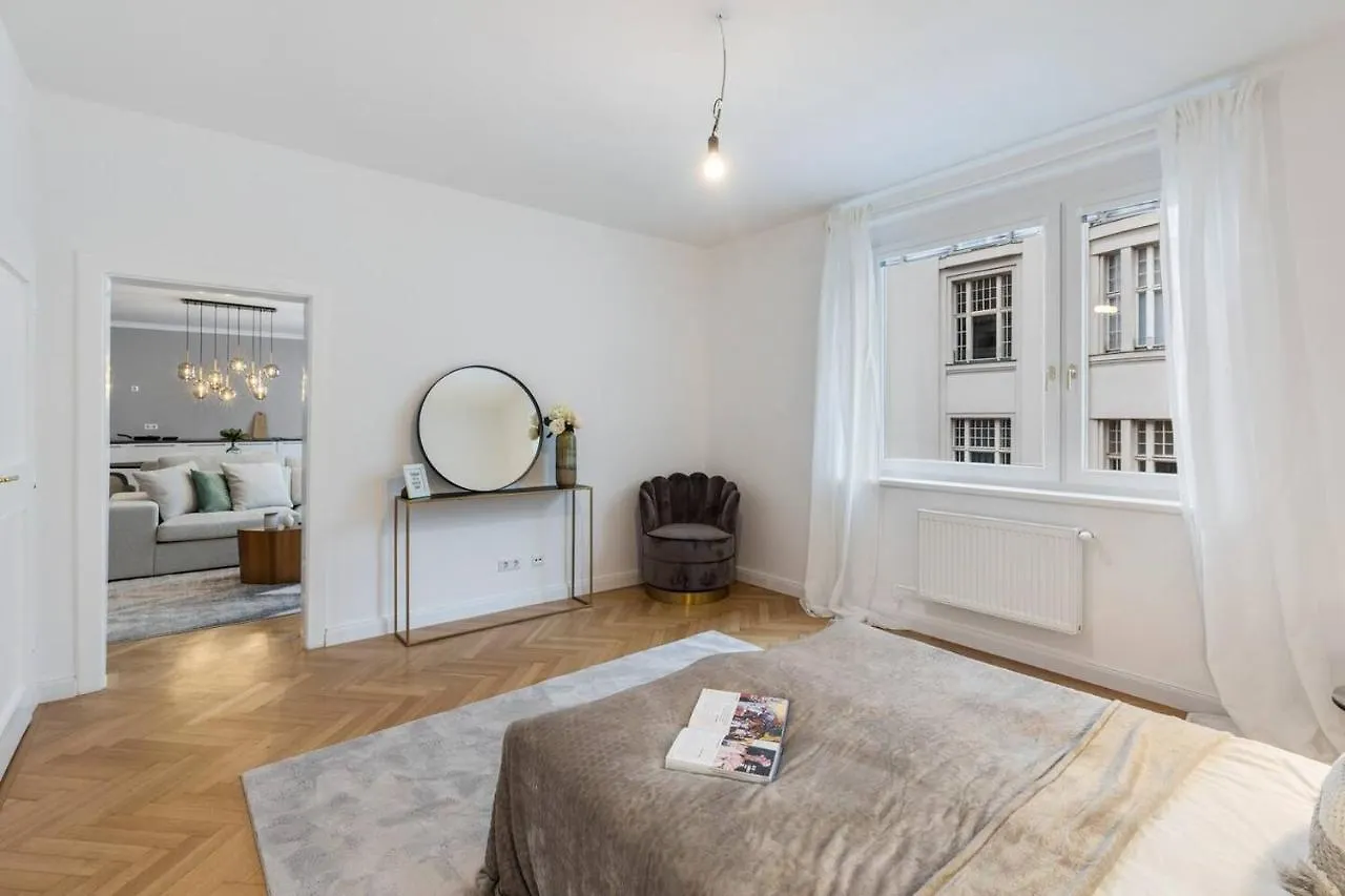 Apartment Luxury Living Schloss Belvedere Vienna