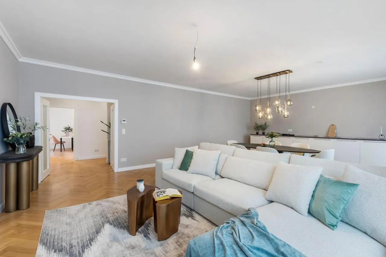 Apartment Luxury Living Schloss Belvedere Vienna Austria