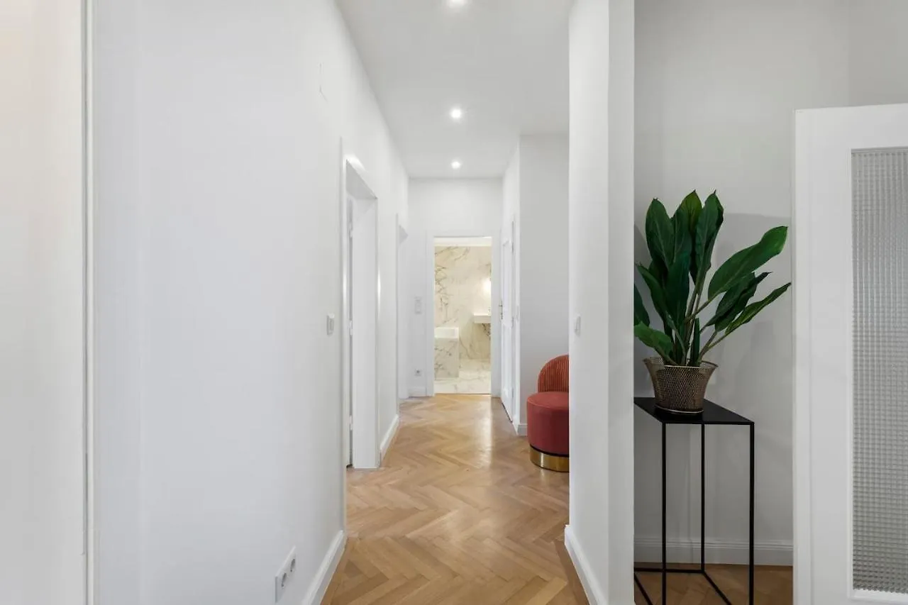 Luxury Living Schloss Belvedere Vienna Apartment